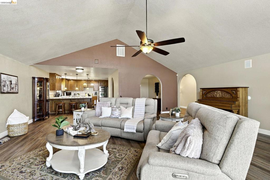 4841 Spinnaker Way Property Photo 11