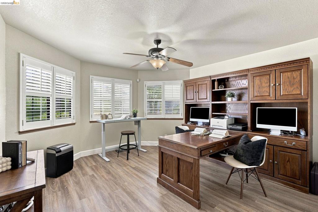 4841 Spinnaker Way Property Photo 13