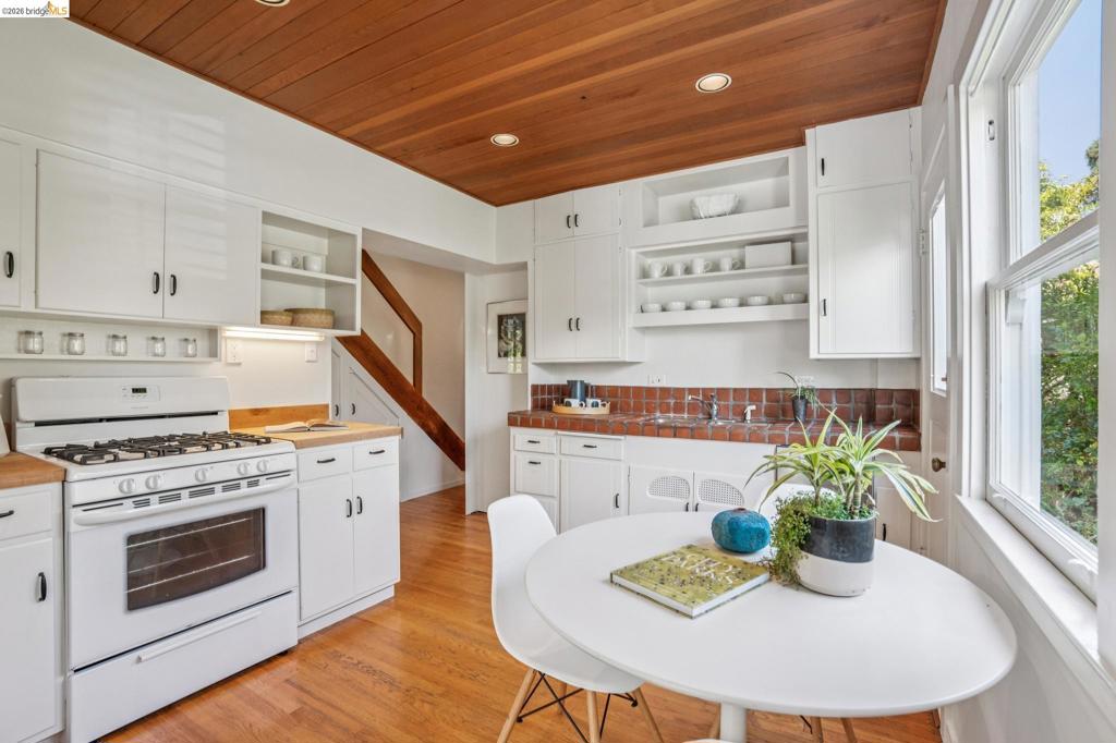 1204 Neilson St Property Photo 13