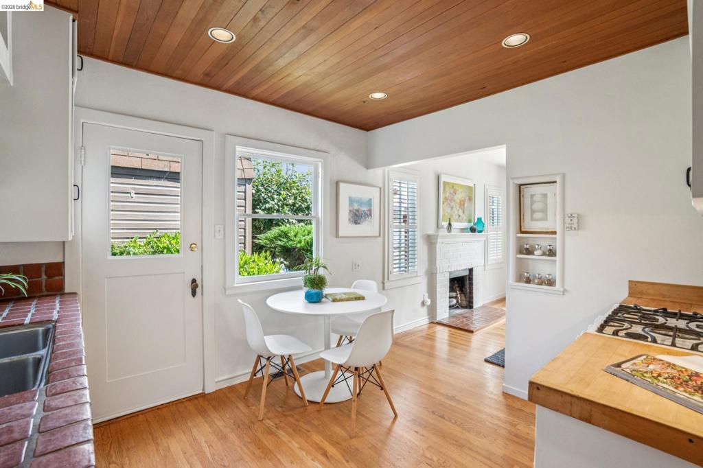 1204 Neilson St Property Photo 14
