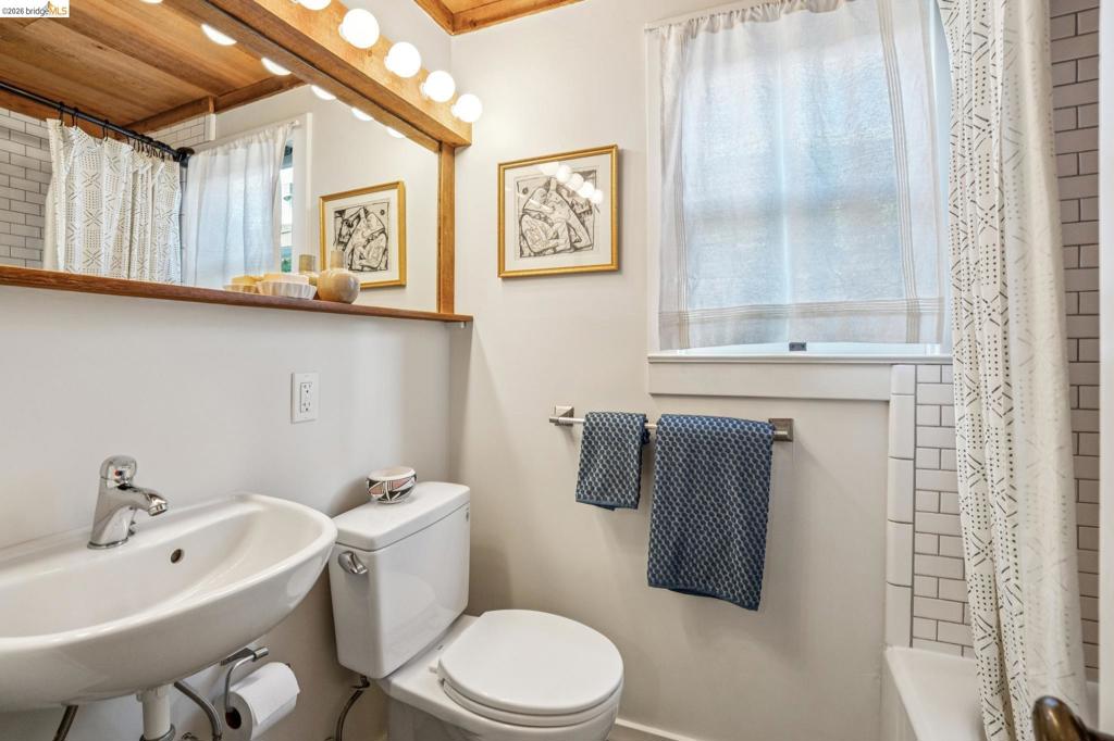 1204 Neilson St Property Photo 29