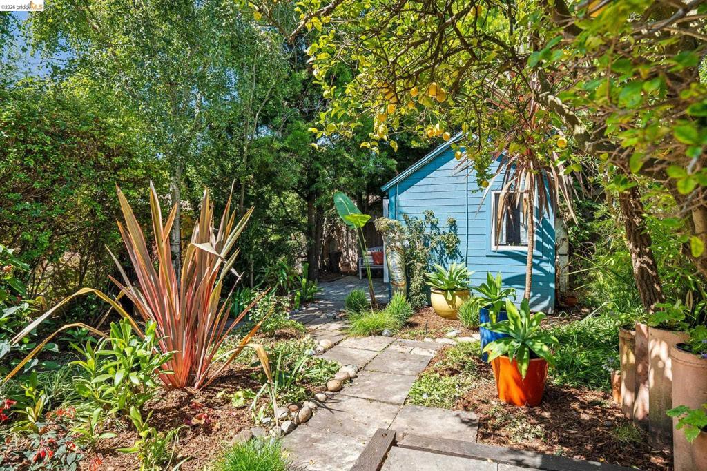 1204 Neilson St Property Photo 34