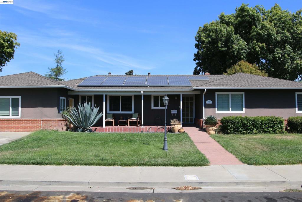 4017 Silver St Property Photo 6