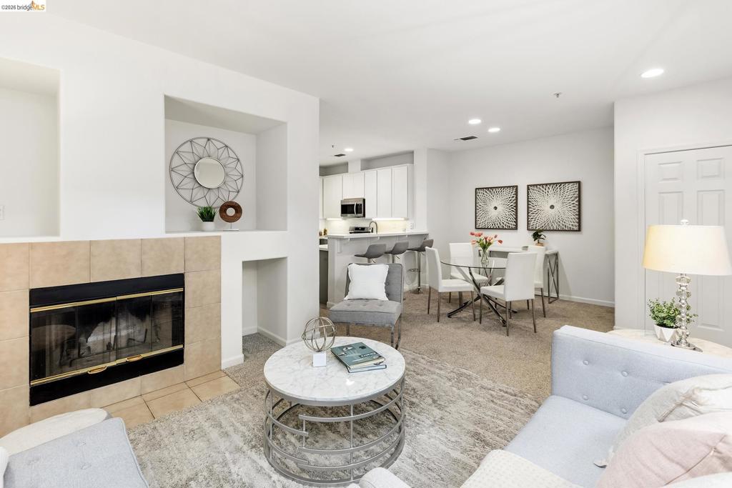 710 City Walk Pl 1 Property Photo 6