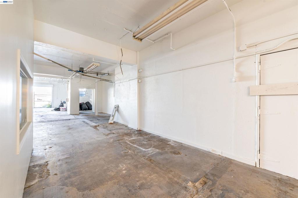7108 International Blvd. Property Photo 31