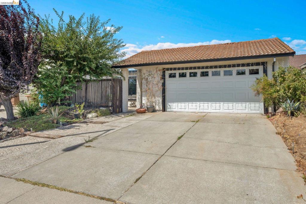 2908 Pear St Property Photo 4