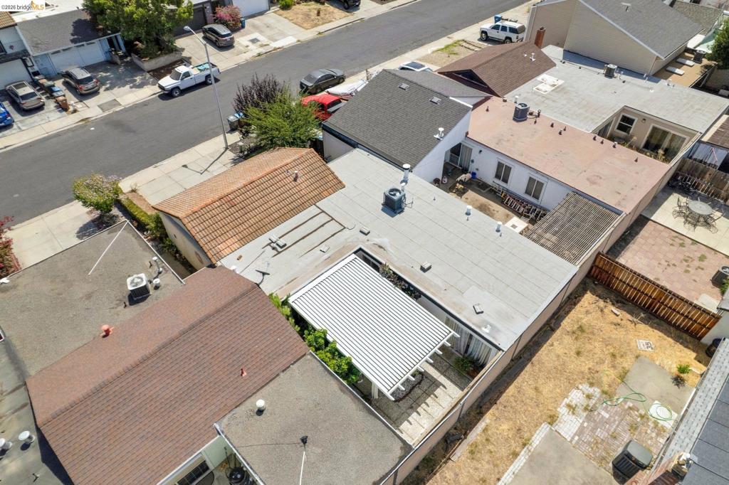 2908 Pear St Property Photo 14