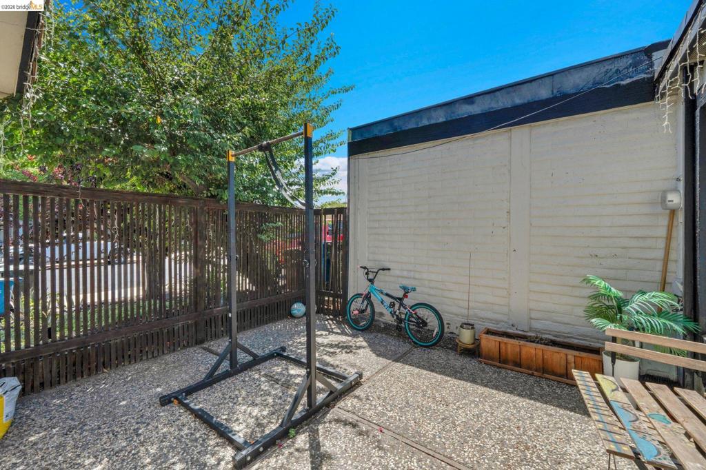 2908 Pear St Property Photo 40