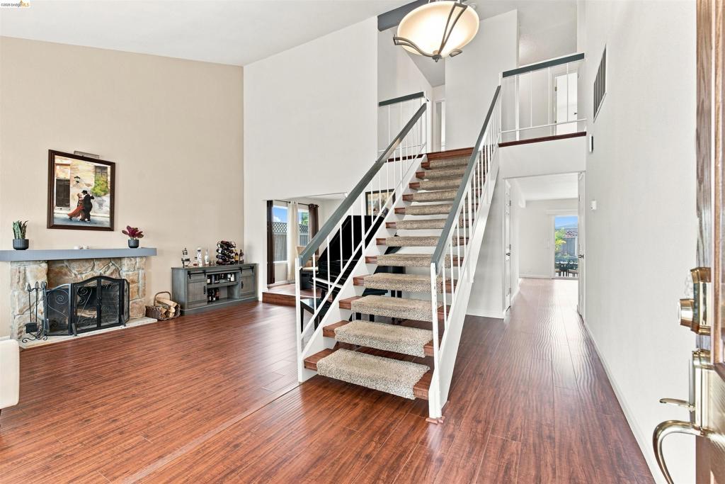 1823 Daltrey Way Property Photo 4