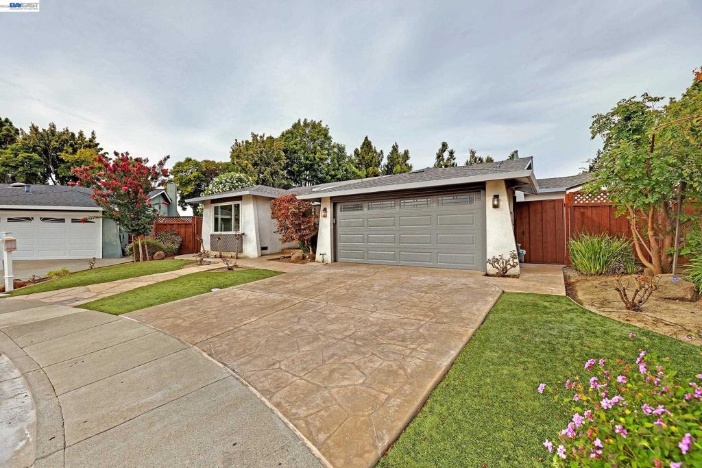 34232 Atteridge Pl Property Photo 1