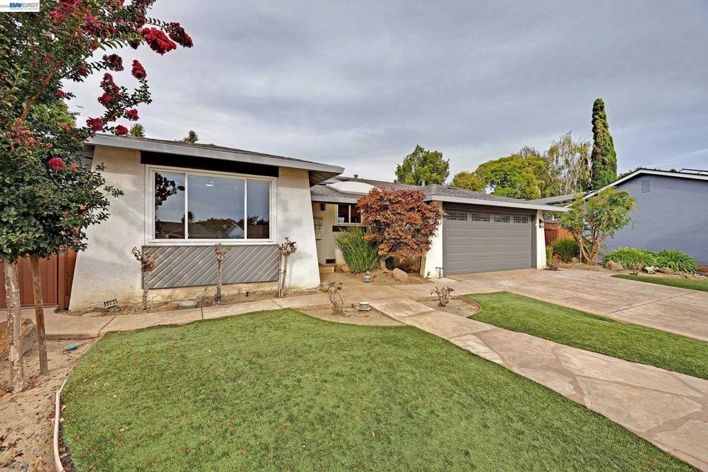 34232 Atteridge Pl Property Photo 3