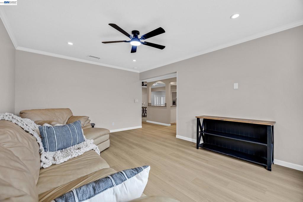 34232 Atteridge Pl Property Photo 6