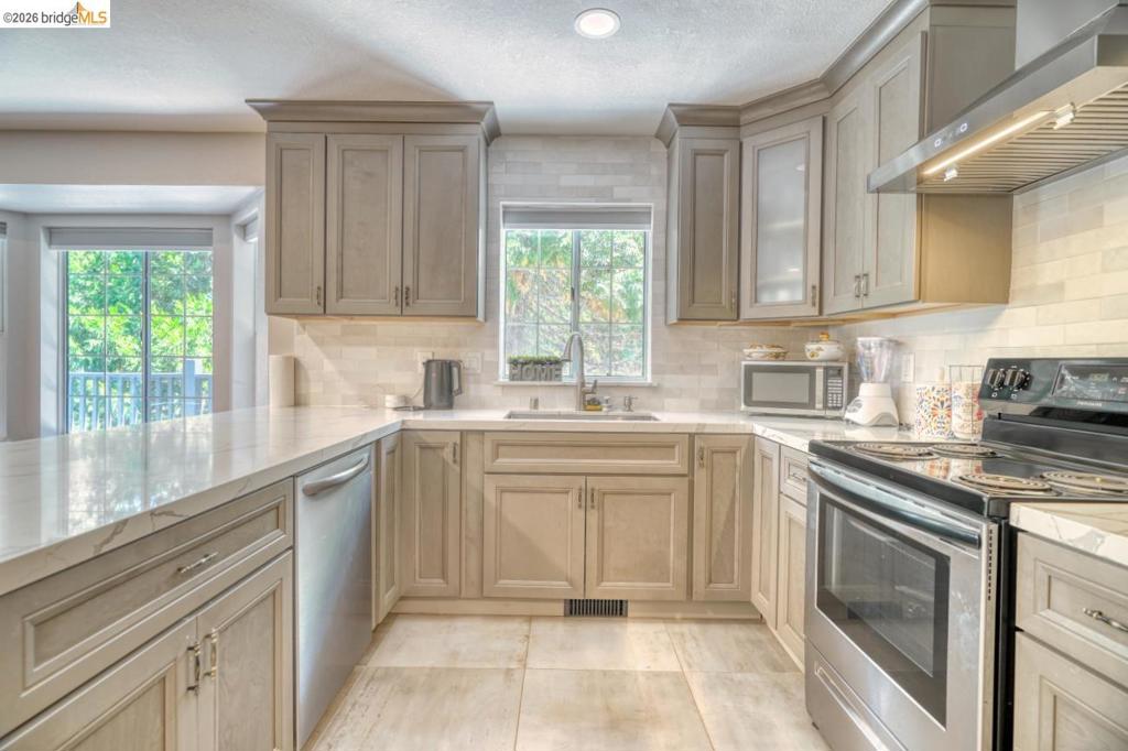 12950 De Ferrari Court Property Photo 12