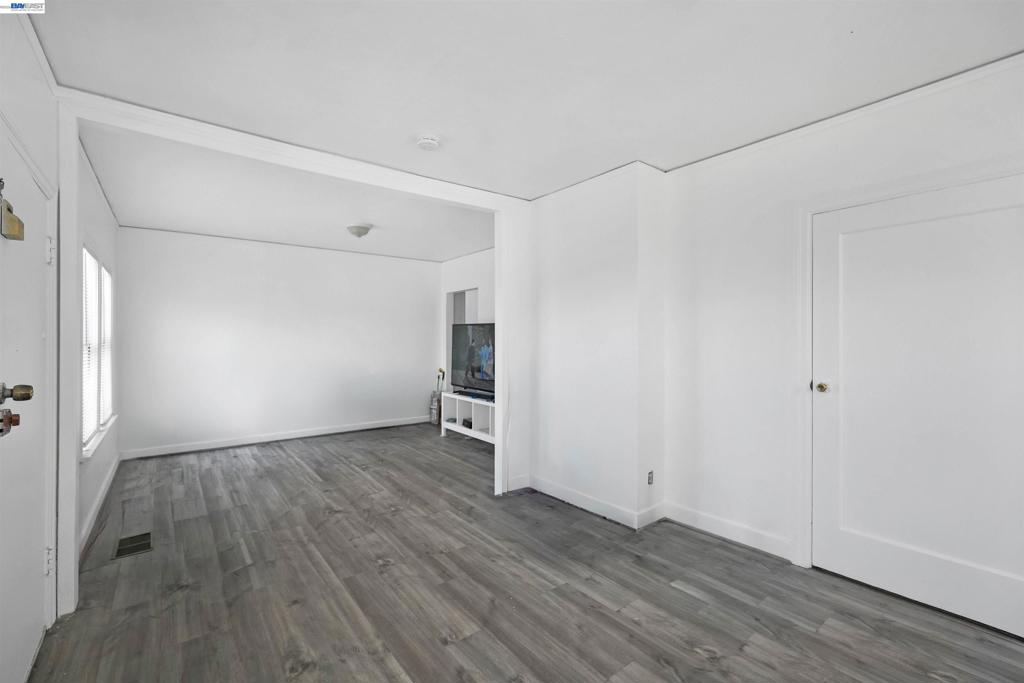 41146054 Property Photo 8