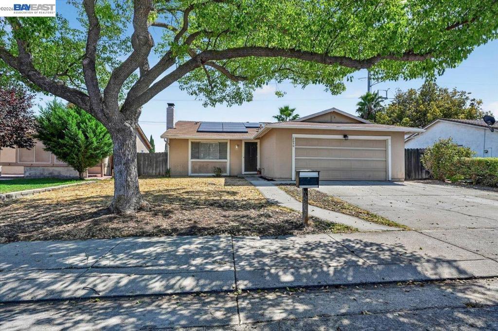 2650 Colony Dr Property Photo 1
