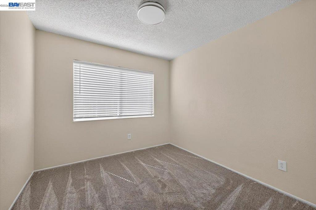 2650 Colony Dr Property Photo 23