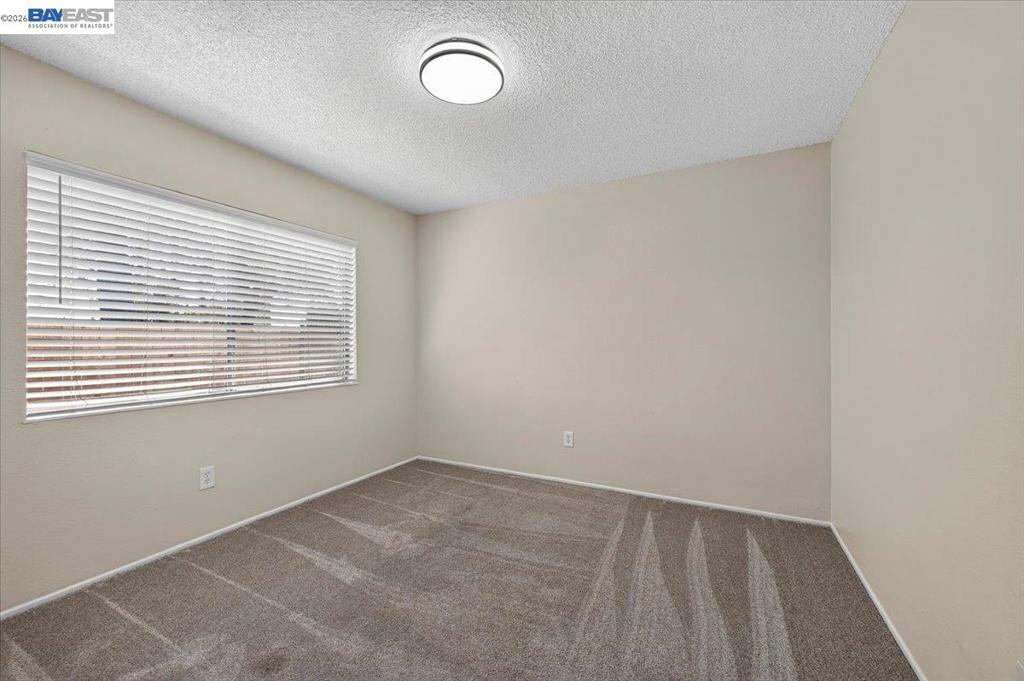 2650 Colony Dr Property Photo 25