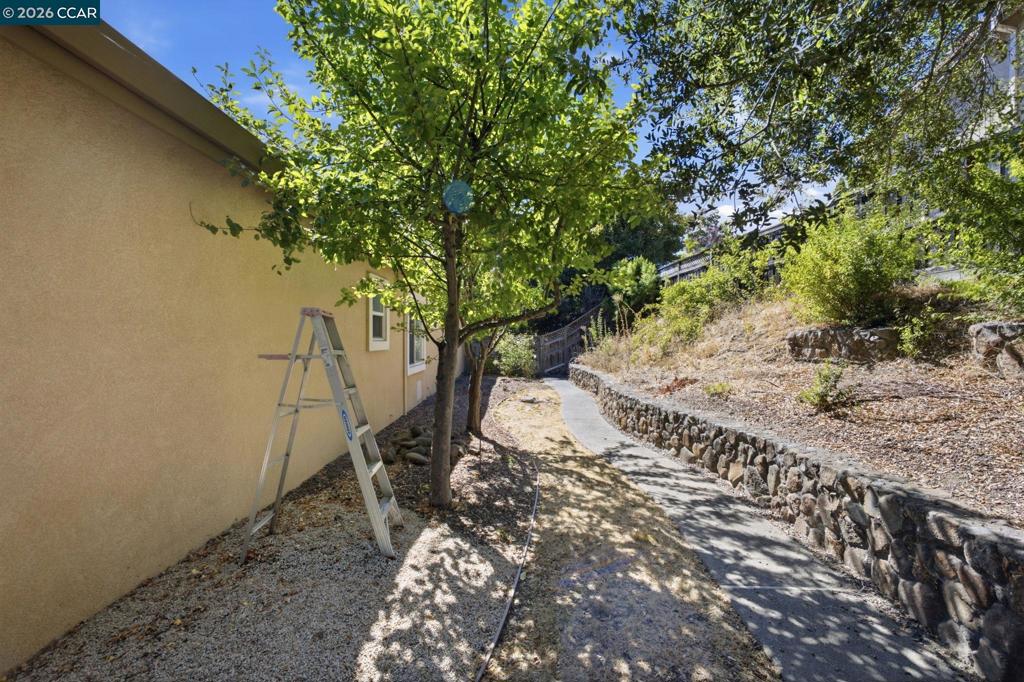 2420 Rushcreek Pl Property Photo 44