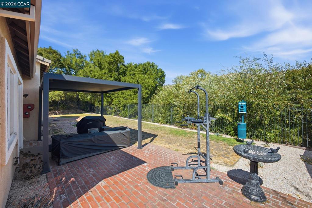2420 Rushcreek Pl Property Photo 46