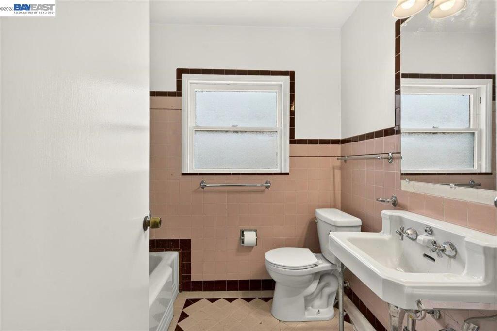 250 W Broadmoor Blvd Property Photo 23