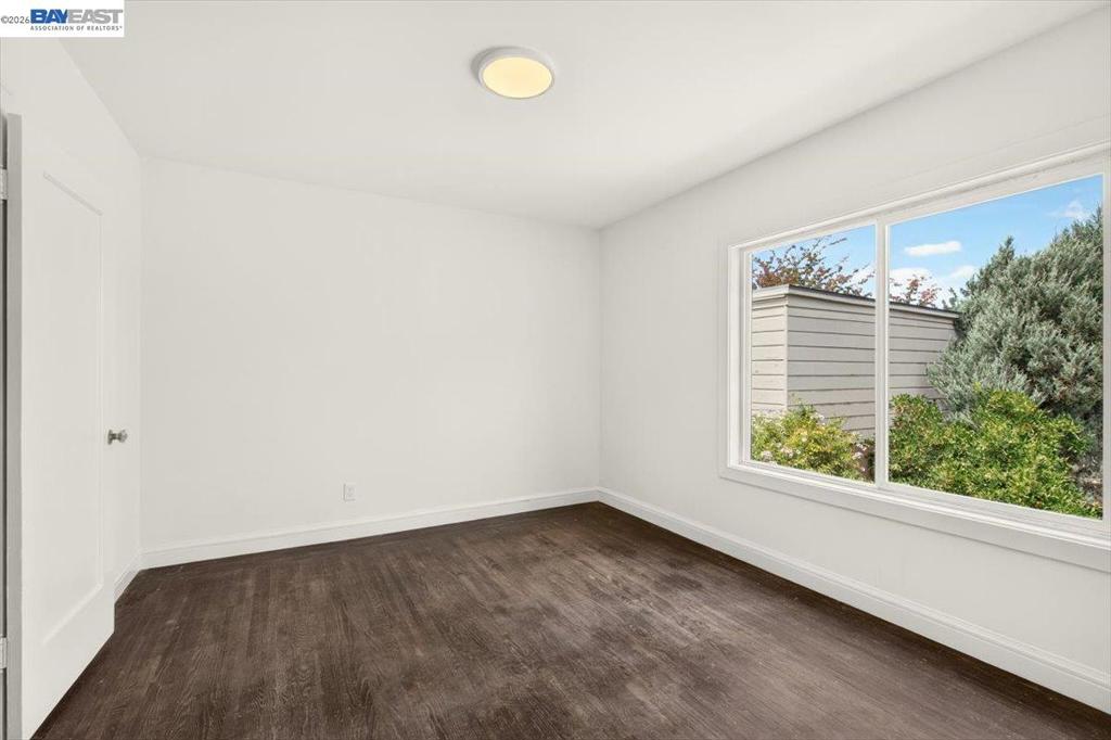 250 W Broadmoor Blvd Property Photo 34