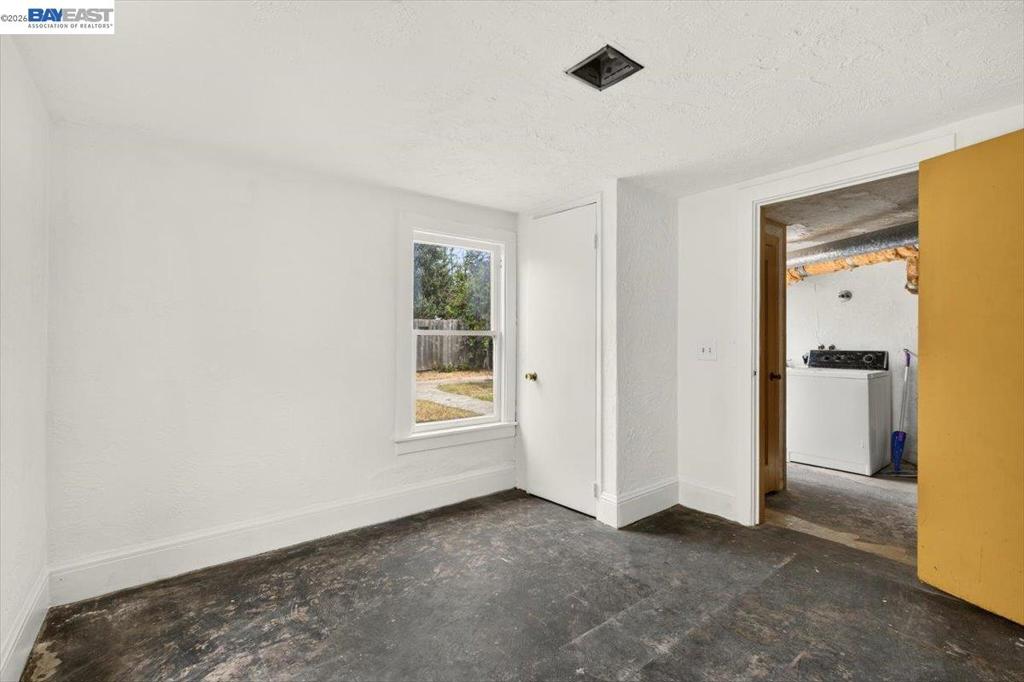 250 W Broadmoor Blvd Property Photo 40