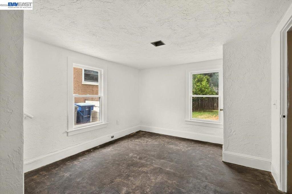 250 W Broadmoor Blvd Property Photo 42