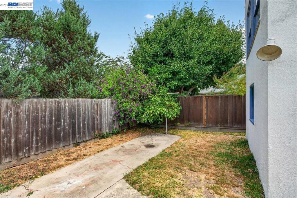 250 W Broadmoor Blvd Property Photo 53