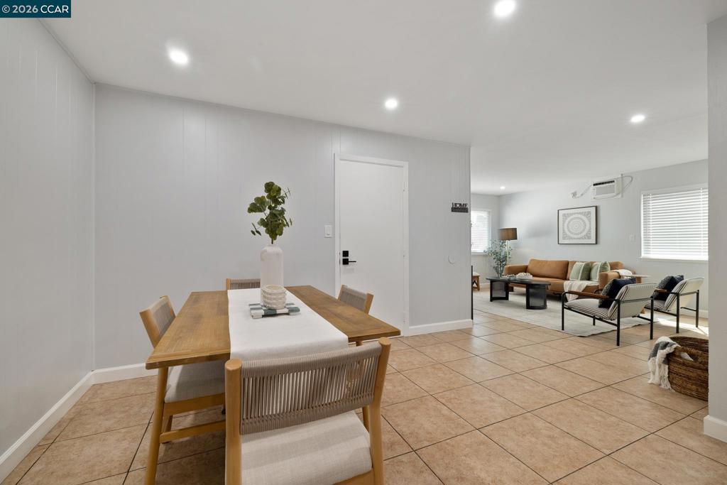133 E Trident Property Photo 15