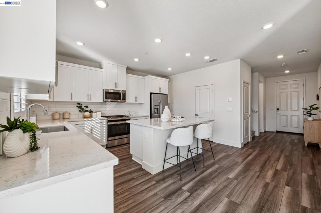 5389 Santini Ln Property Photo 16
