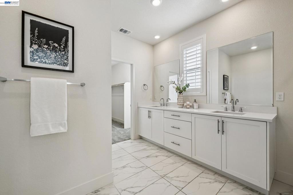 5389 Santini Ln Property Photo 33