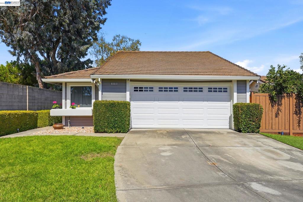 38109 Iris Court Property Photo 1