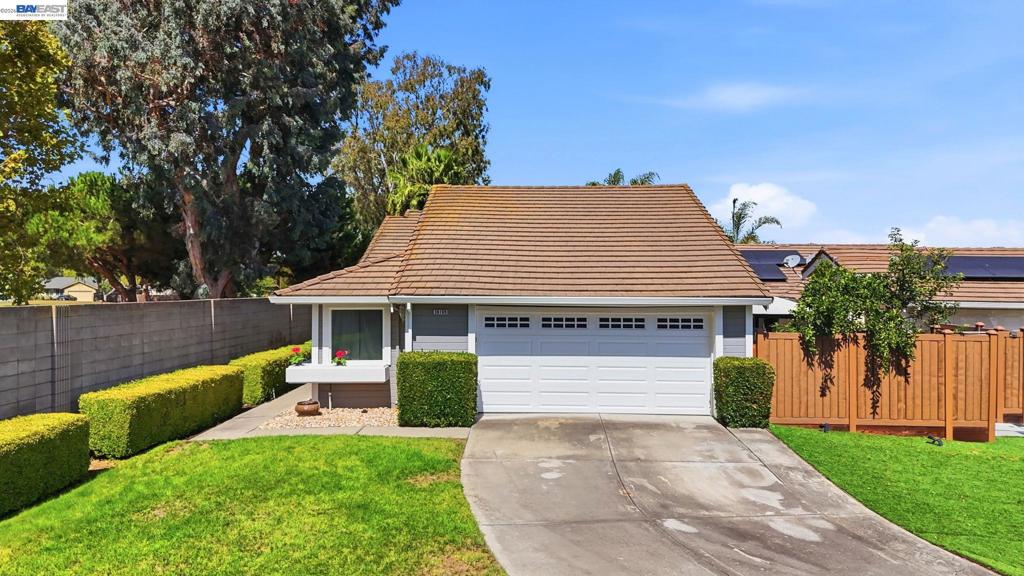 38109 Iris Court Property Photo 33
