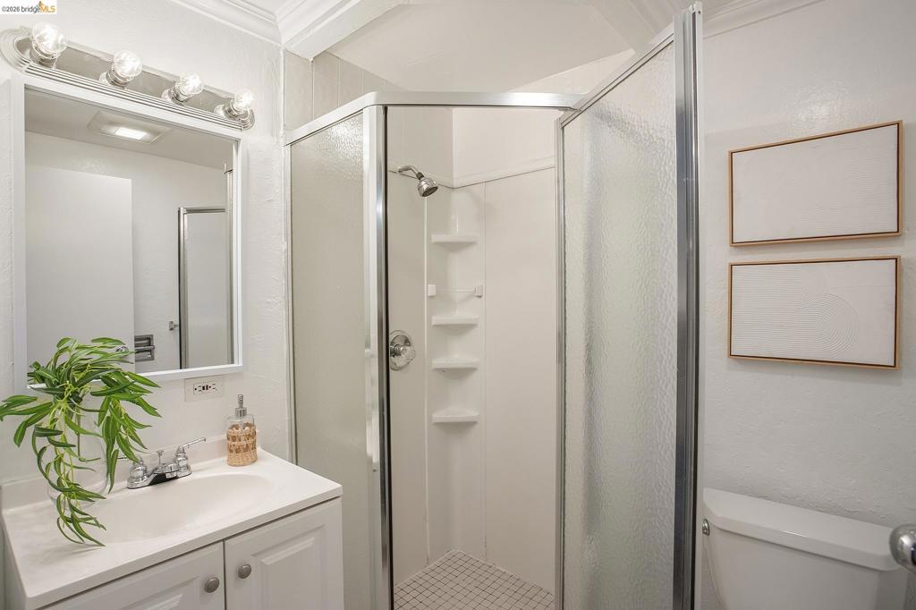 455 36th St Property Photo 47