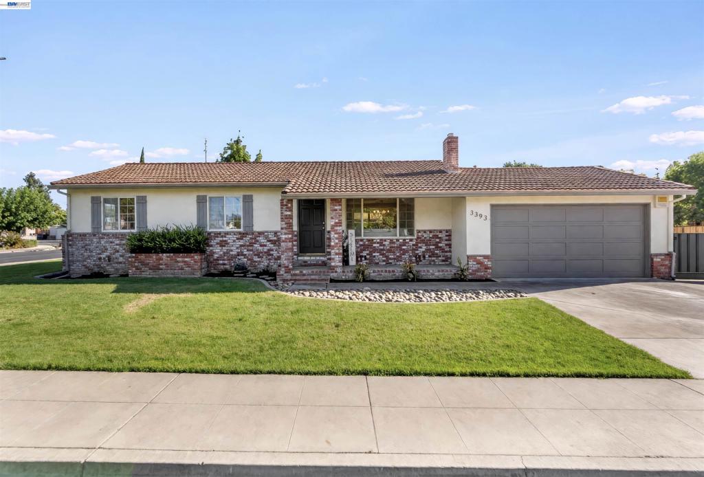 3993 Santa Clara Way Property Photo 1