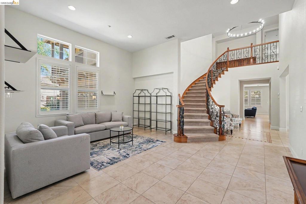 1276 Prominent Drive Property Photo 4