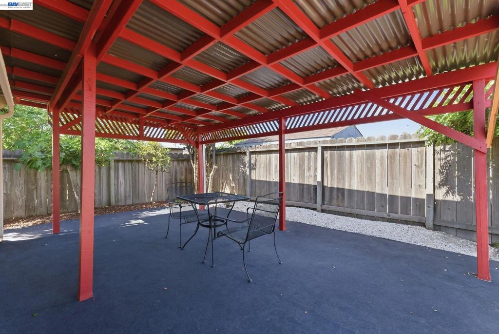 18160 Hunter Ave Property Photo 28