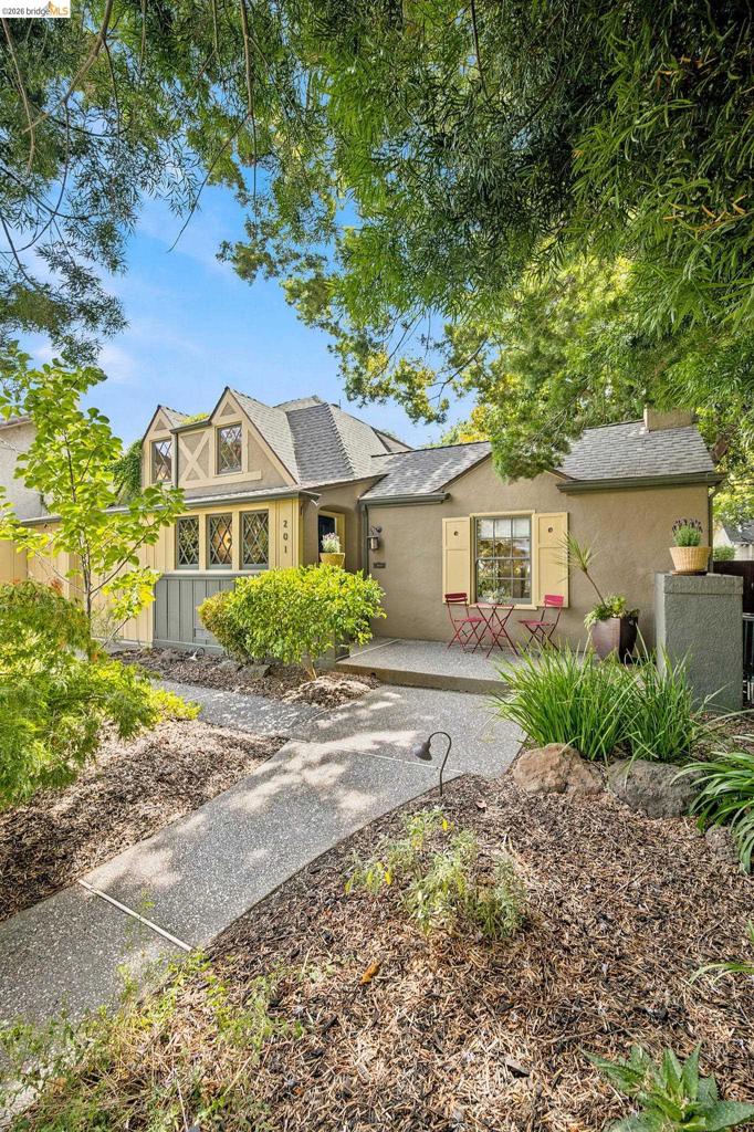 201 Beverly Ave Property Photo 46