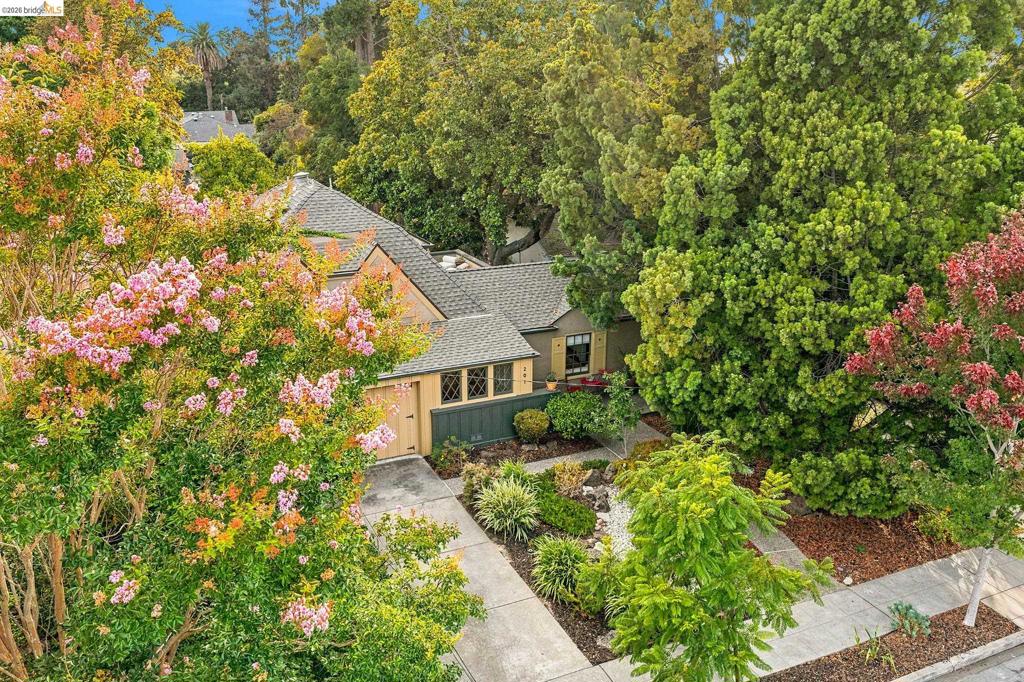 201 Beverly Ave Property Photo 66