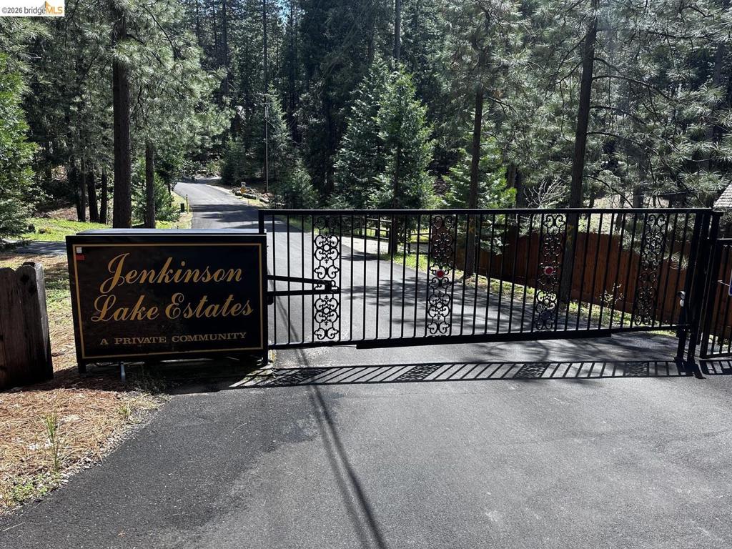 4589 Jenkinson Cir Property Photo 9