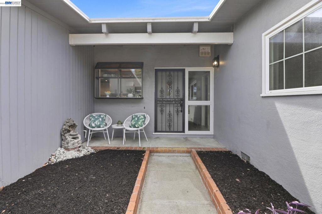 554 Beechmont Lane Property Photo 6