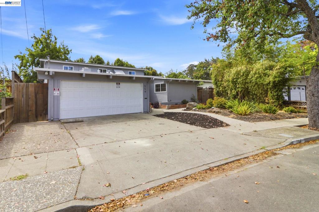 554 Beechmont Lane Property Photo 13
