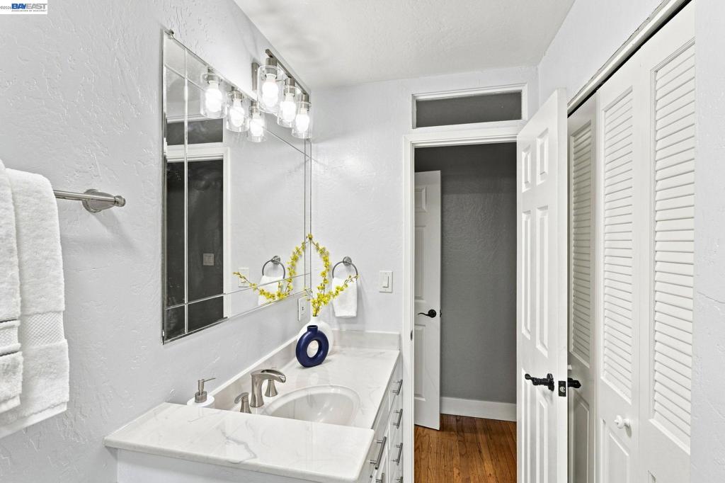 554 Beechmont Lane Property Photo 32