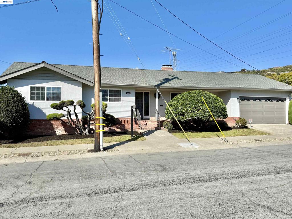 950 Fulton Ave Property Photo 1