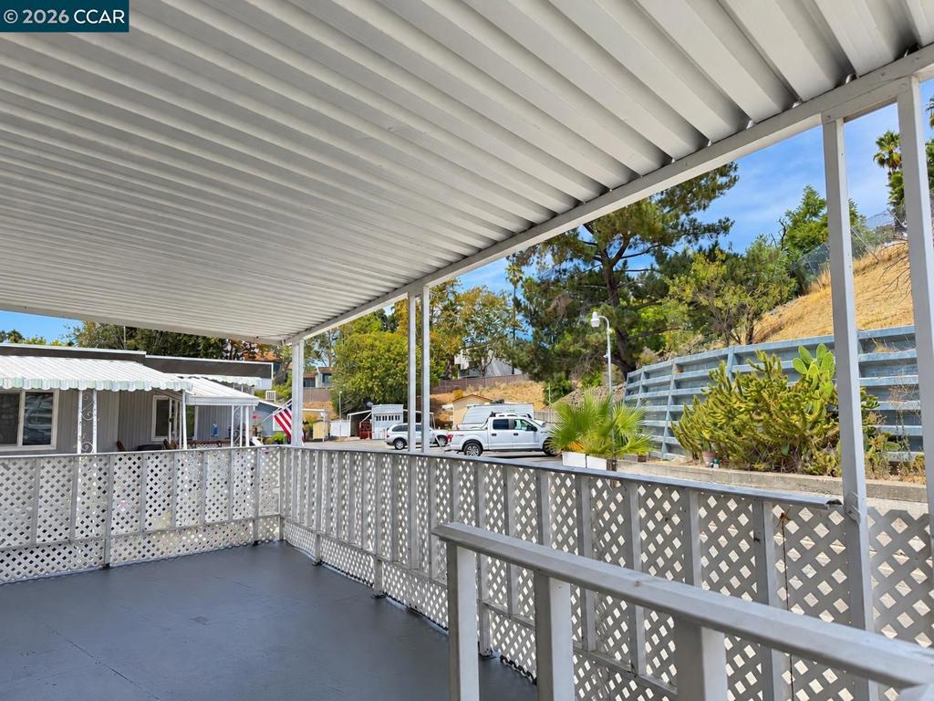 29 David Dr Property Photo 3