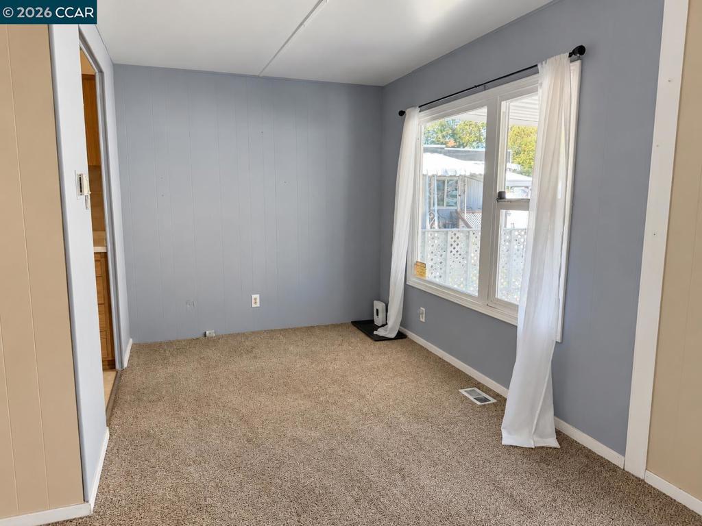 29 David Dr Property Photo 6
