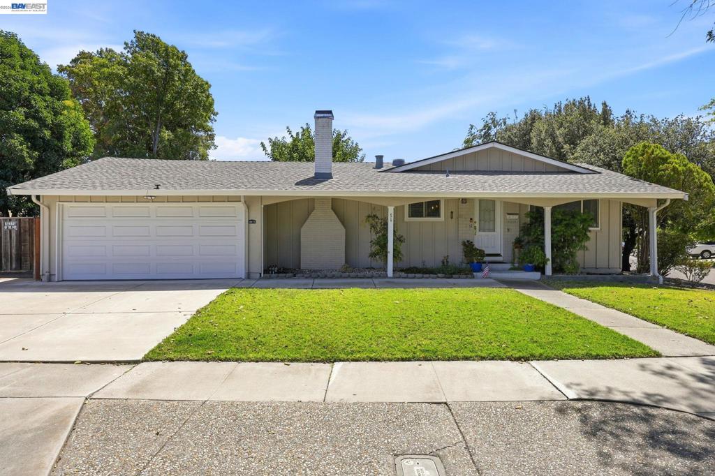 4315 Denker Dr Property Photo 1