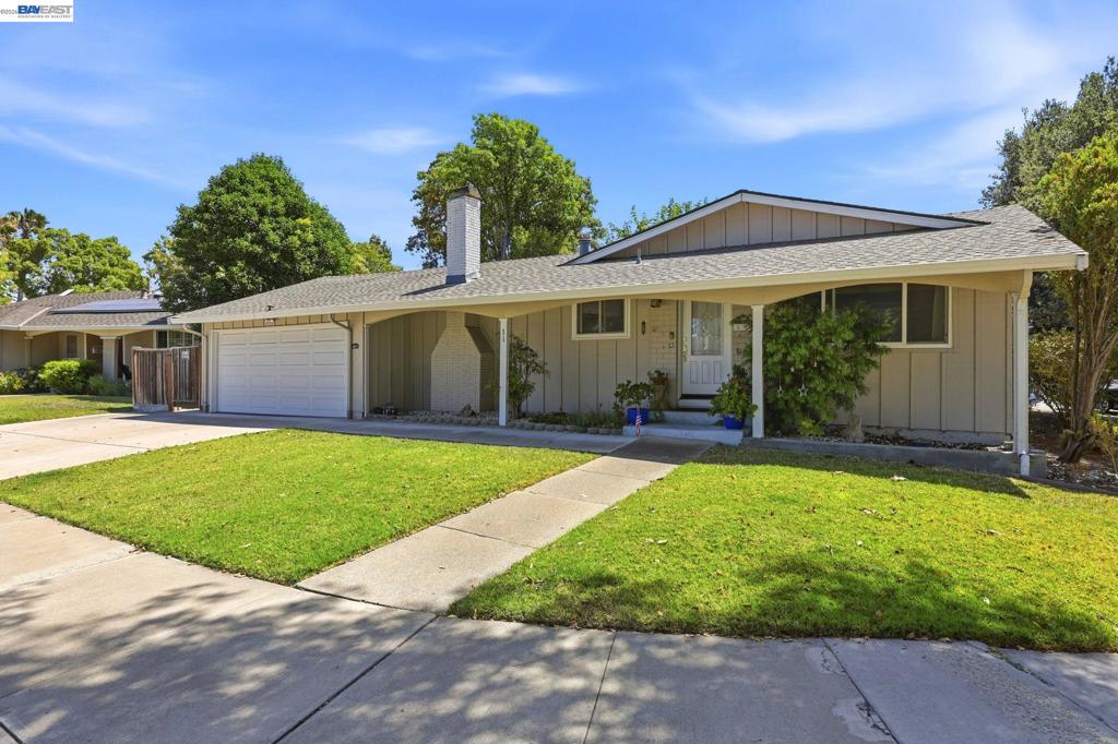 4315 Denker Dr Property Photo 3