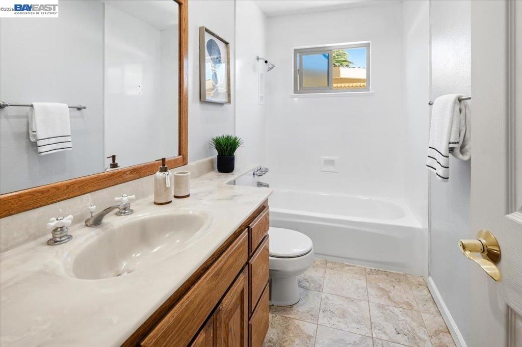 6360 Shorewood Ct Property Photo 34
