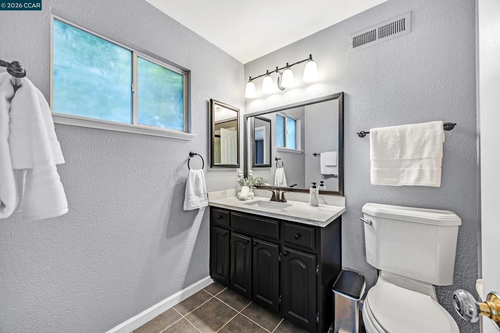 8569 Wicklow Ln Property Photo 32